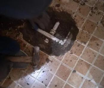 景洪卫生间漏水维修公司为您分享下卫生间渗水如何处理及注意事项